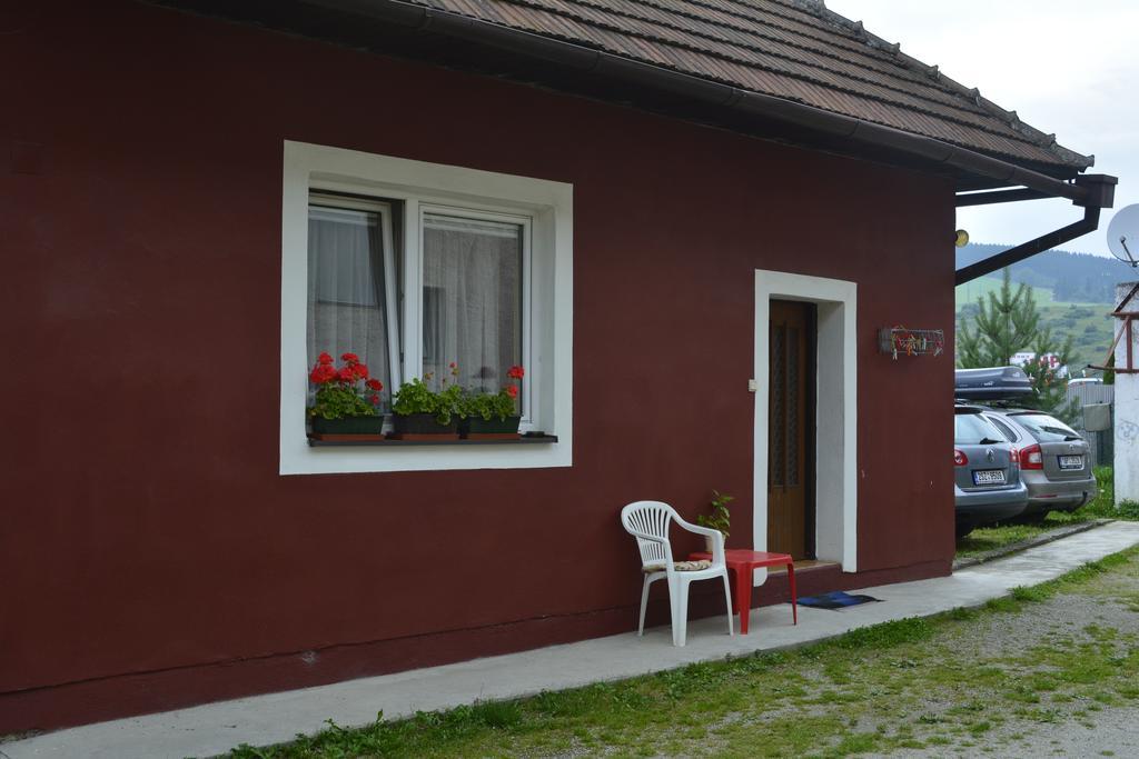 Begonia-Dom S Jednou Spalnou Bešeňová Rum bild