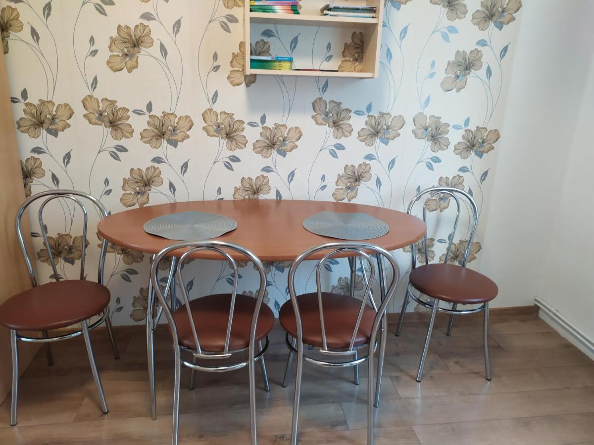Begonia-Dom S Jednou Spalnou Bešeňová Exteriör bild